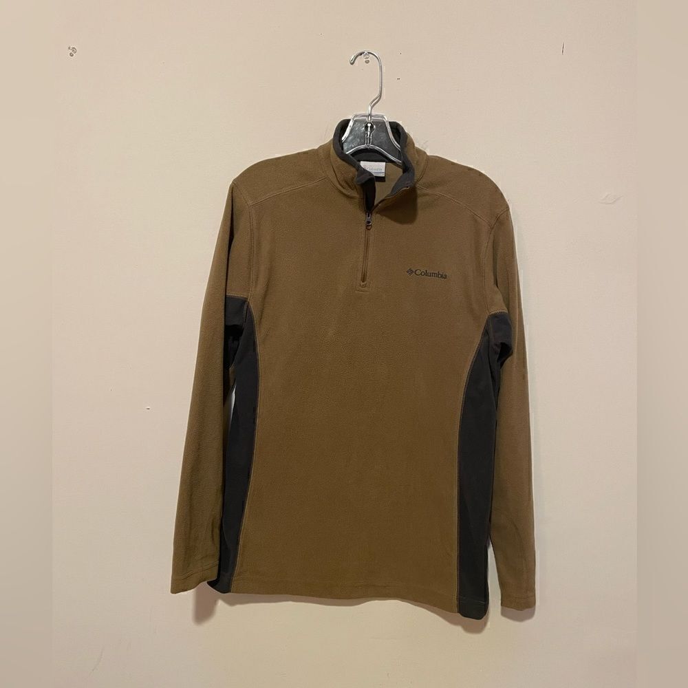 Columbia Beige Long Sleeve Sweater